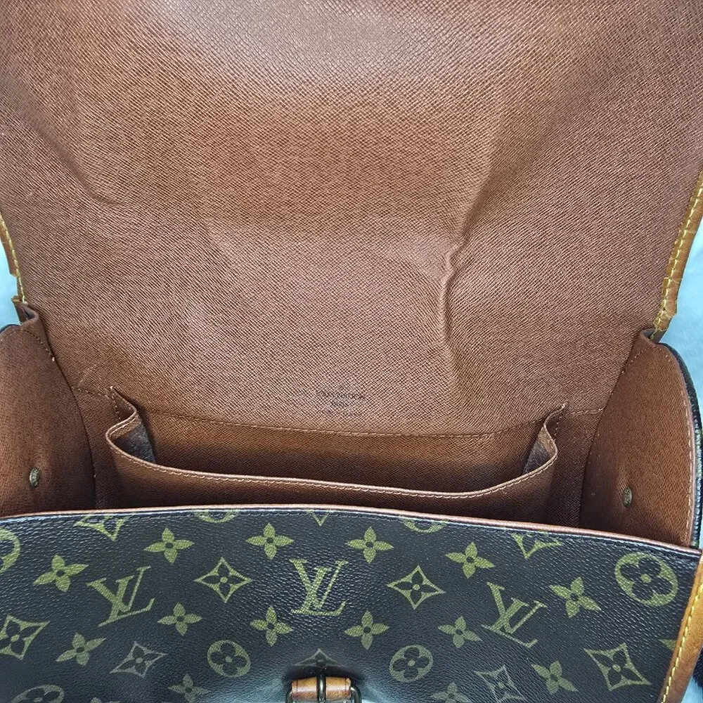 LOUIS VUITTON Marne Shoulder Bag